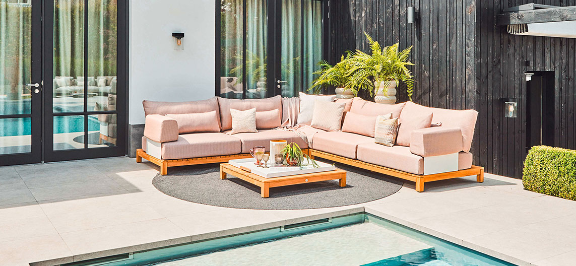 Suns-portofino-soft-pink-loungeset-venteo-vloerkleed