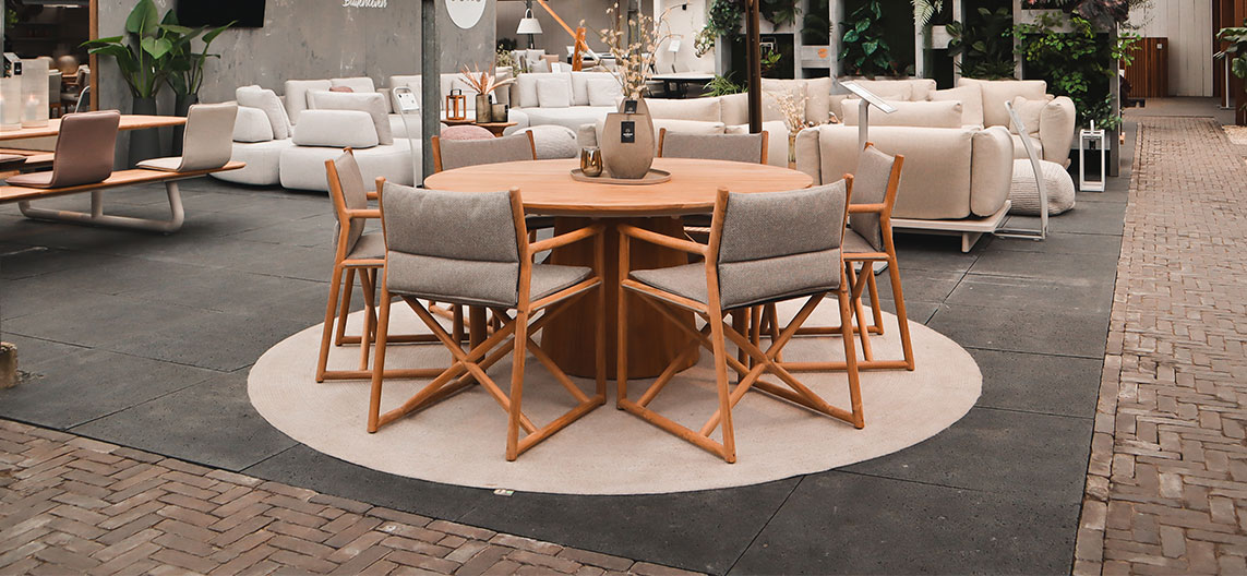 Suns-aritzo-dining-chair-sorolo-table-teak-showroom-from-beem