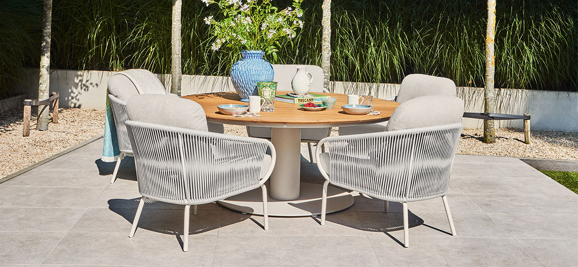 Suns-dolce-low-dining-chair-grado-low-dining-table