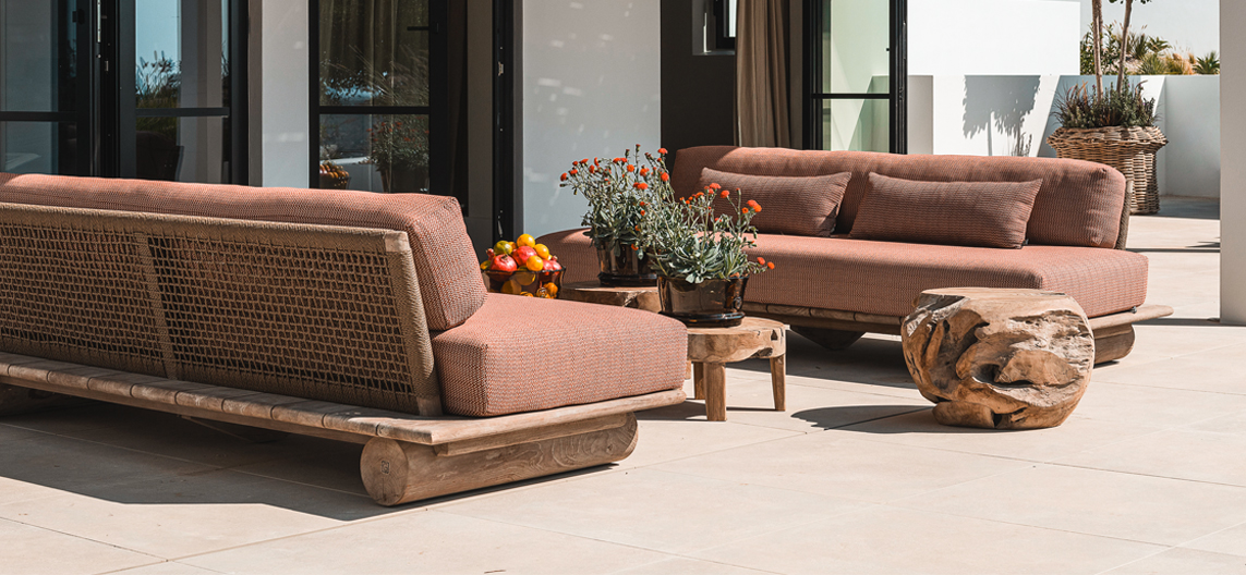 2.-Gommaire-sofa-edge-bench-samba-side tables-root-ball garden furniture