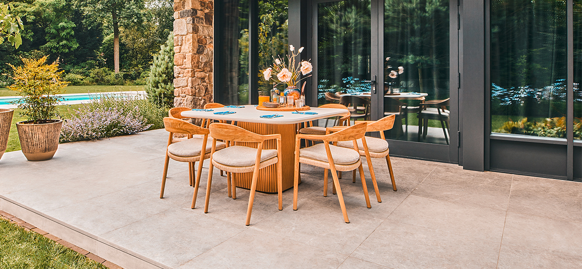 Suns-omis-dining-table-pemba-dining-chair