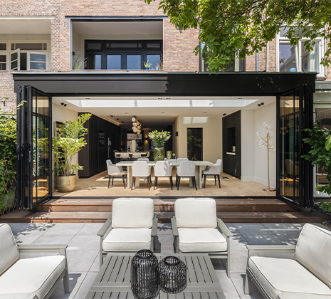 Solarlux Ecoline accordion door in black aluminum for luxury home in Amsterdam