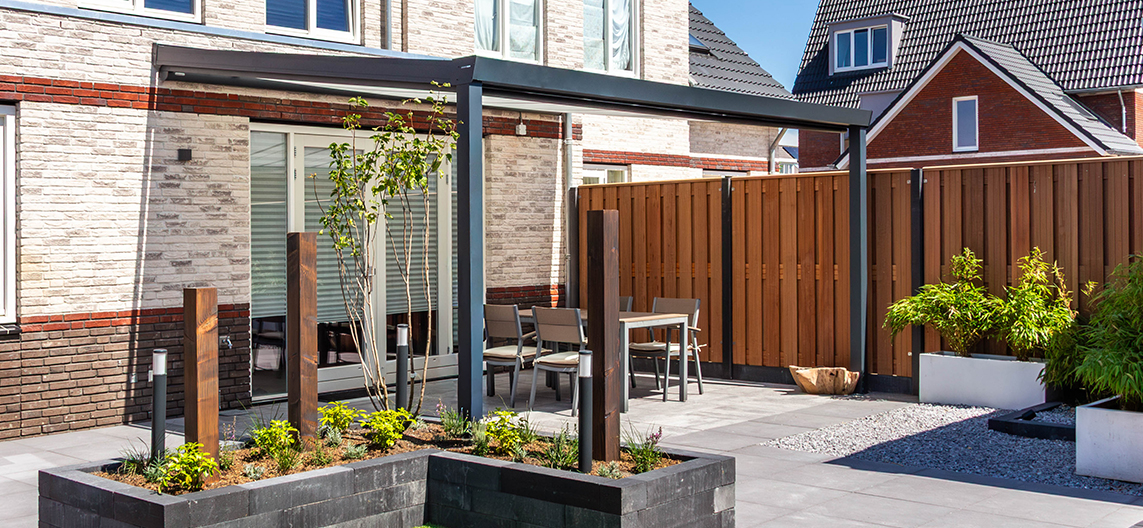 Veranda met glazen dak 500 cm breed en 350 cm diep voor luxe terrasoverkapping