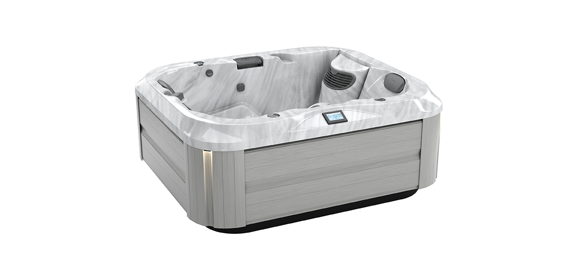 Jacuzzi J-315 uit de J-300 collectie voor luxe wellness in de tuin