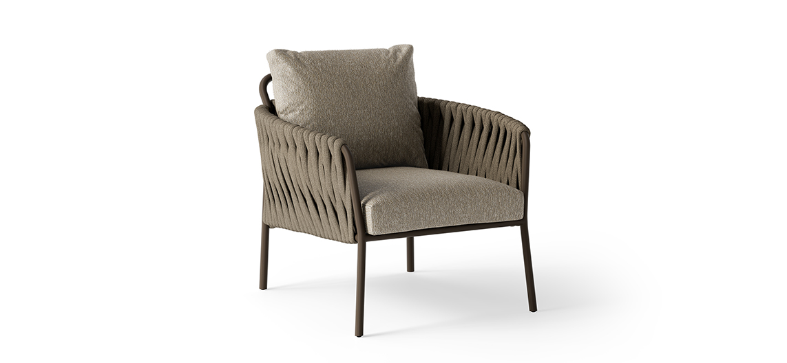 Suns Fiave low dining chair in bronze for a luxurious garden and patio