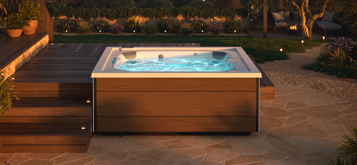 Jacuzzi collectie J4 model J408L op terras voor luxe wellness buiten