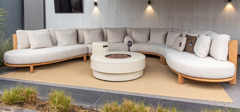Suns Modular Organic Teak Lounge Set for Luxury Gardens and Patios