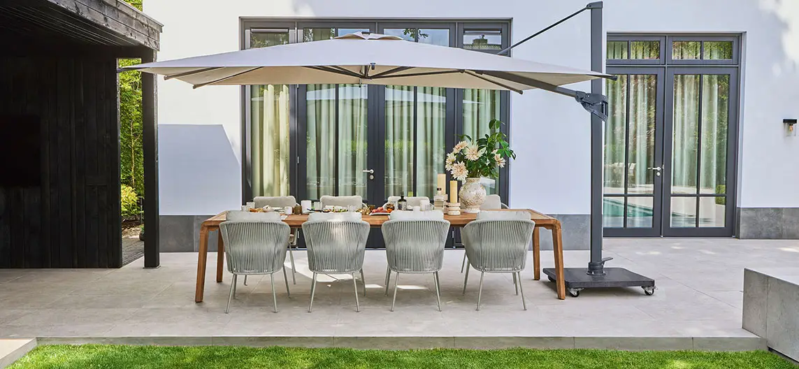 Suns-dolce-dining-chair-basta-table-novara-parasol